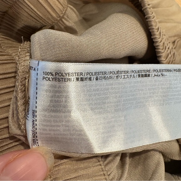 MNG- Tan Wide-Leg Pants‎ with Elegant Draping. Size Small - Picture 15 of 15